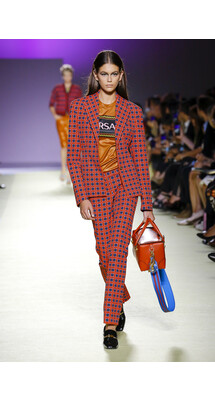 Versace Spring 2019 MFW / Versace весна-лето 2019 Неделя моды в Милане